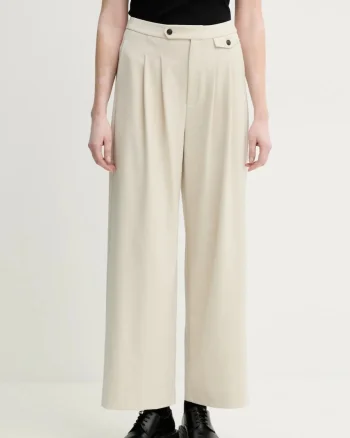 Gestuz pantaloni din lana