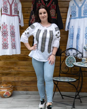 Ie Traditionala Lili 2