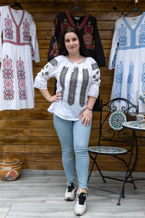 Ie Traditionala Lili 2