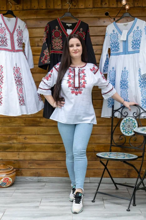 Ie Traditionala Petra