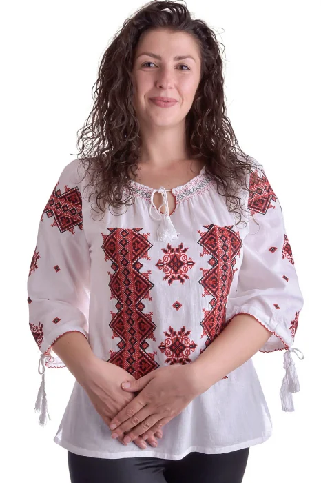 Ie traditionala alba cu motiv geometric rosu Darina