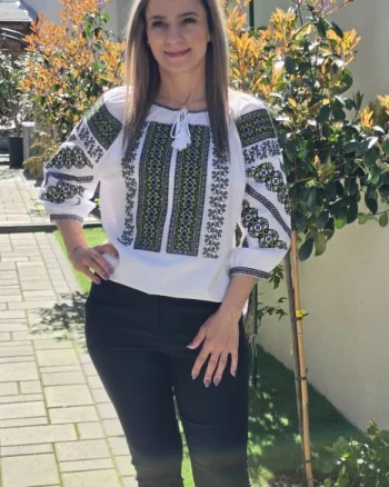Ie Traditionala Adnana