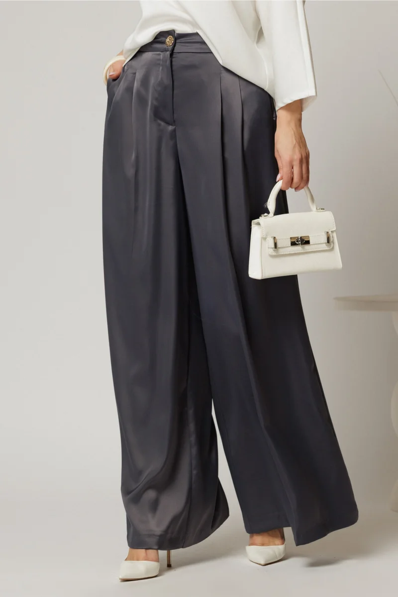 Pantaloni dama gri din satin cu croi larg