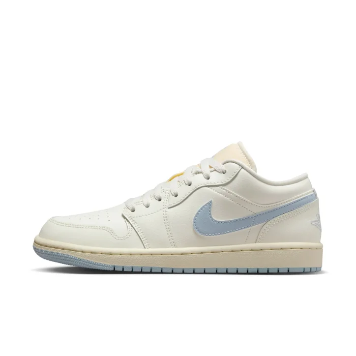 Pantofi sport Wmns Air Jordan 1 Low
