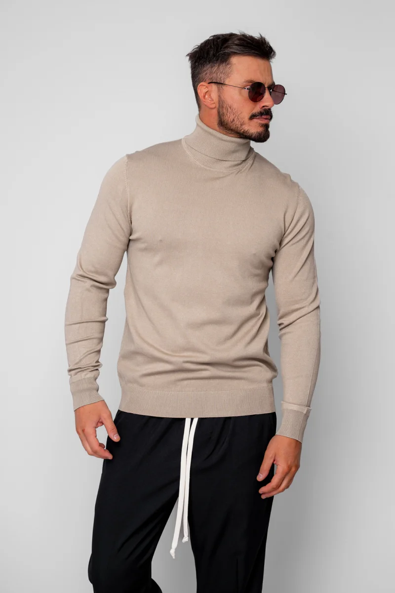 Pulover cu guler inalt Beige