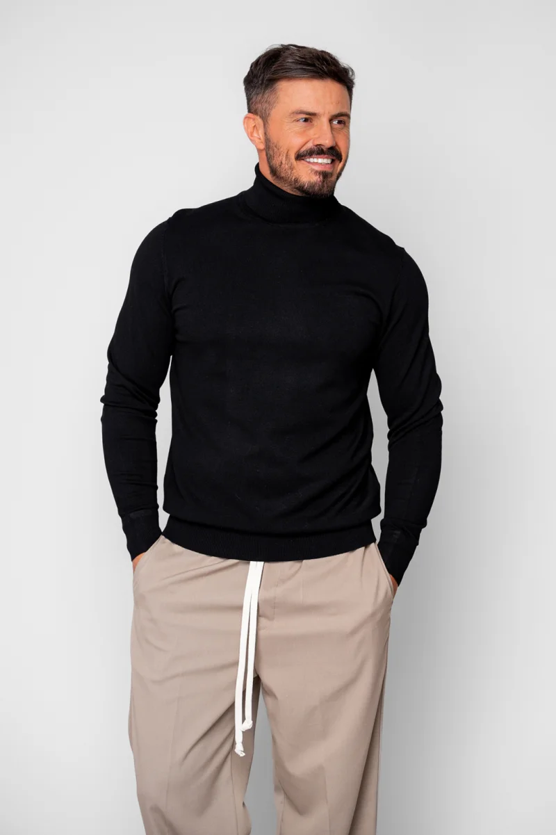 Pulover cu guler inalt Black