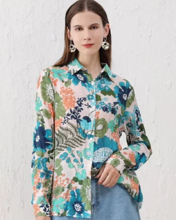 Camasa subtire din vascoza, cu guler clasic si imprimeu floral in nuante de turcoaz si verde