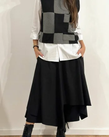 Fusta pantalon neagra, suprapusa, asimetrica, eleganta si spectaculoasa