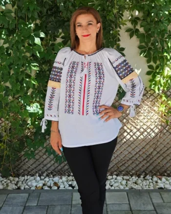Ie Traditionala Nadia 8