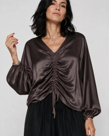 Bluza dama eleganta din satin de matase si vascoza cu fronseu reglabil - maro