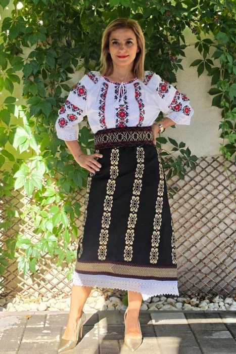 Costum   IE  Catrinta si Brau Mia 4