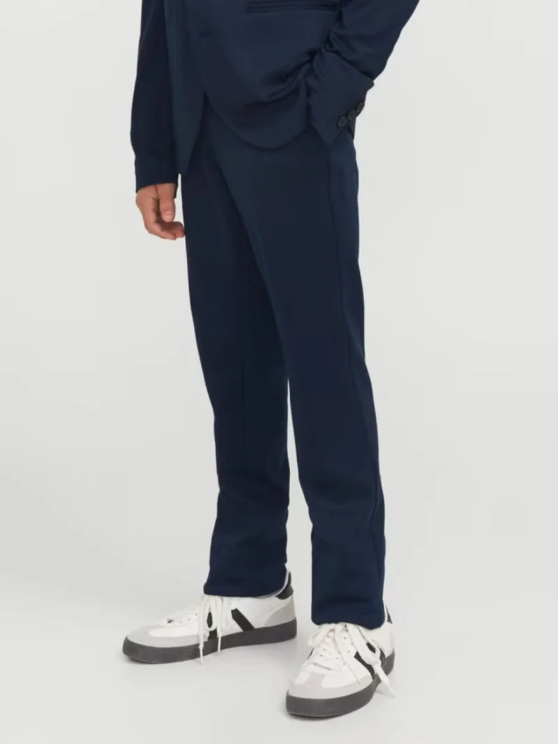 Jack & Jones Pantaloni baieti, JJEJAXON, croiala Slim Fit, Bleumarin inchis (SELECTATI MARIMEA: 140 cm)