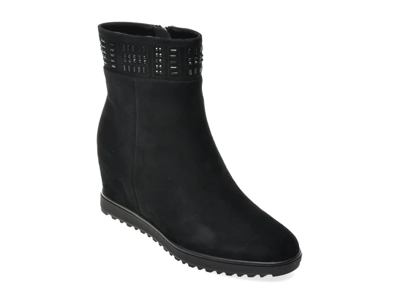 Ghete EPICA negre, 1R03, din piele intoarsa