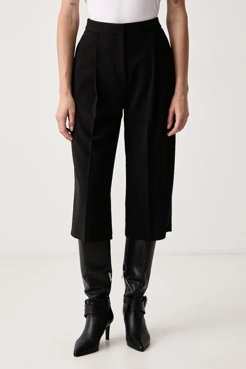 Elisabetta Franchi  pantaloni capri pentru femei
