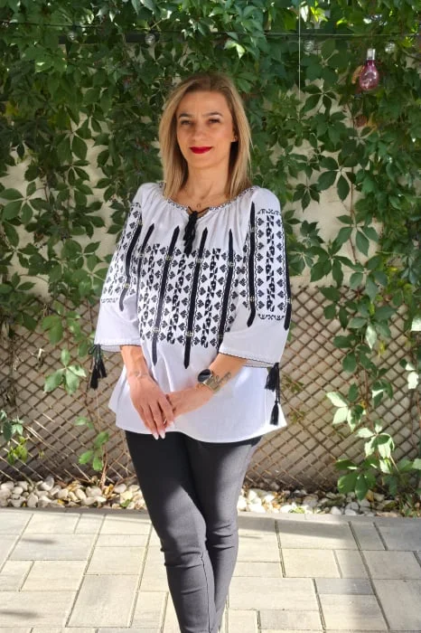 Ie Traditionala Corina 39