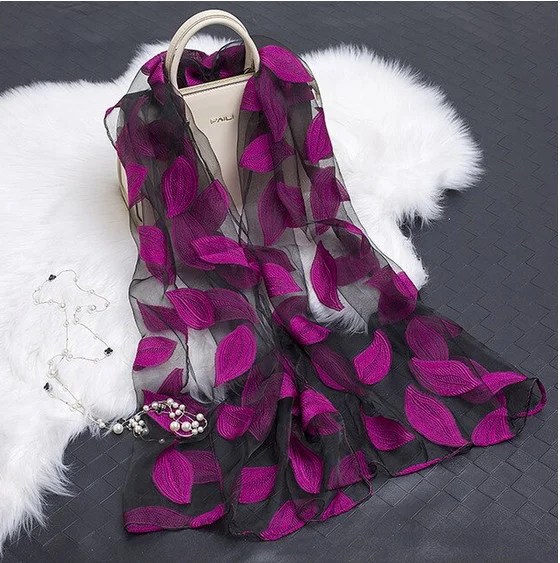 Esarfa de dama, negru cu mov, eleganta, din organza, model 23