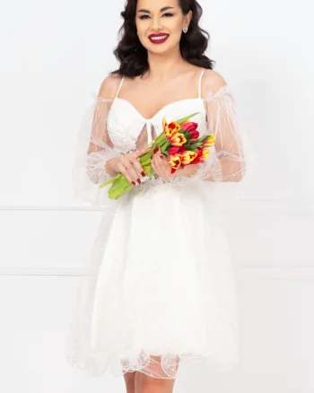 Rochie de cununie Meredith baby-doll alba cu perle si margele