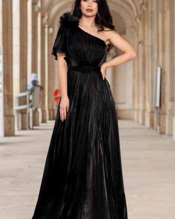 Rochie de seara lunga neagra Fiorella cu flore 3D pe umar