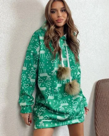 Rochie tip hanorac Ivona, cu tematica de Craciun si ciucuri oversize, Deer Heart, Verde