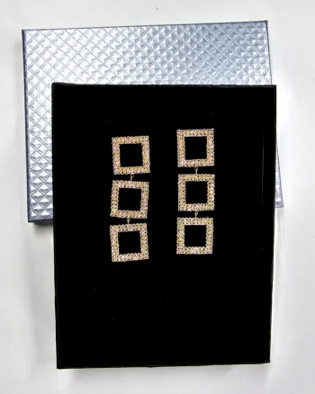 Cercei lungi Namid, cu patrate simetrice si pietre semipretioase, in cutie eleganta, Auriu