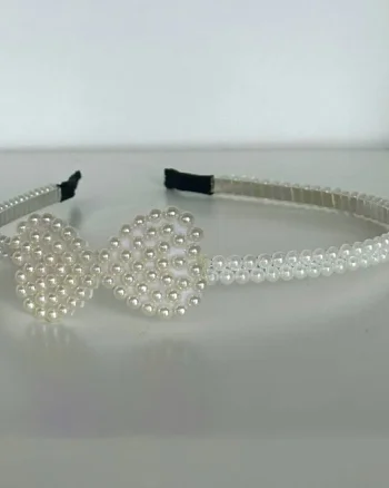 Bentita eleganta Cindy, cu fundita si perle artizanale aplicate, Alb