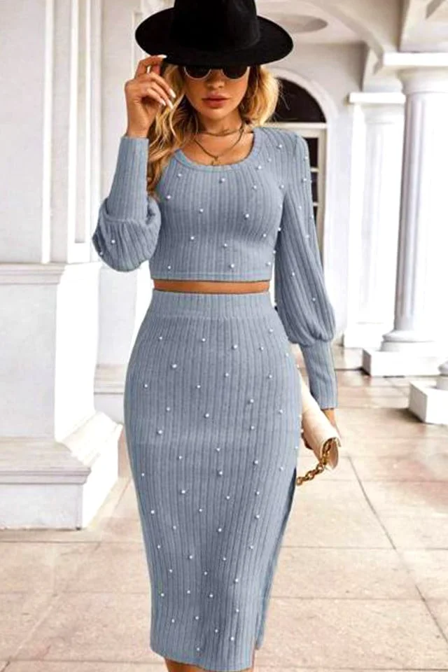 Compleu elegant Marilene, bluza crop cu mansete late, perle decorative si fusta, Gri