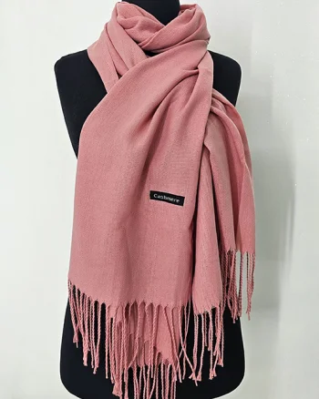Esarfa tip sal Belladona, din material subtire, cu franjuri si emblema, Roz pal, 180x65 cm