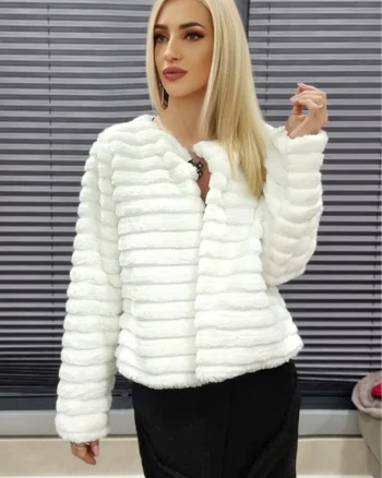 Haina din blana ecologica Feny, cu maneca lunga, lungime medie si accesoriu inclus, Alb, Marime universala M/L