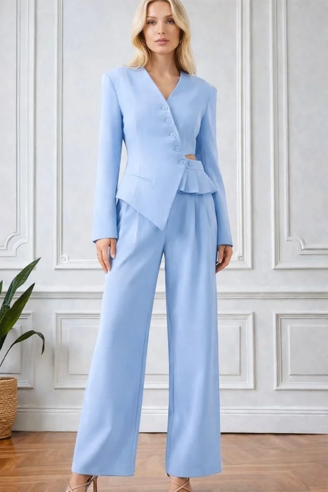 Costum Lareen cu linie moderna si sacou asimetric, decupat in talie, Baby Blue, Marime S/M