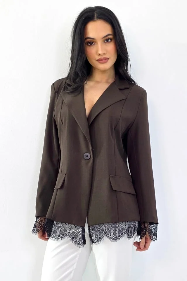 Sacou cambrat Maelis, cu dantela si cusaturi de evidentiere, Maro, Marime S/M