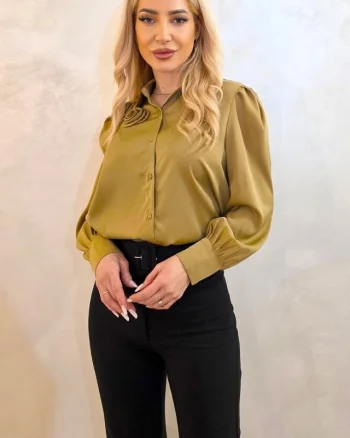 Camasa eleganta AVELA, cu brosa florala nedetasabila, Verde Olive, Marime S/M