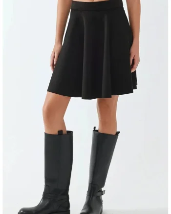 Fusta mini  din imitatie de piele intoarsa, talie inalta, neagra, textila