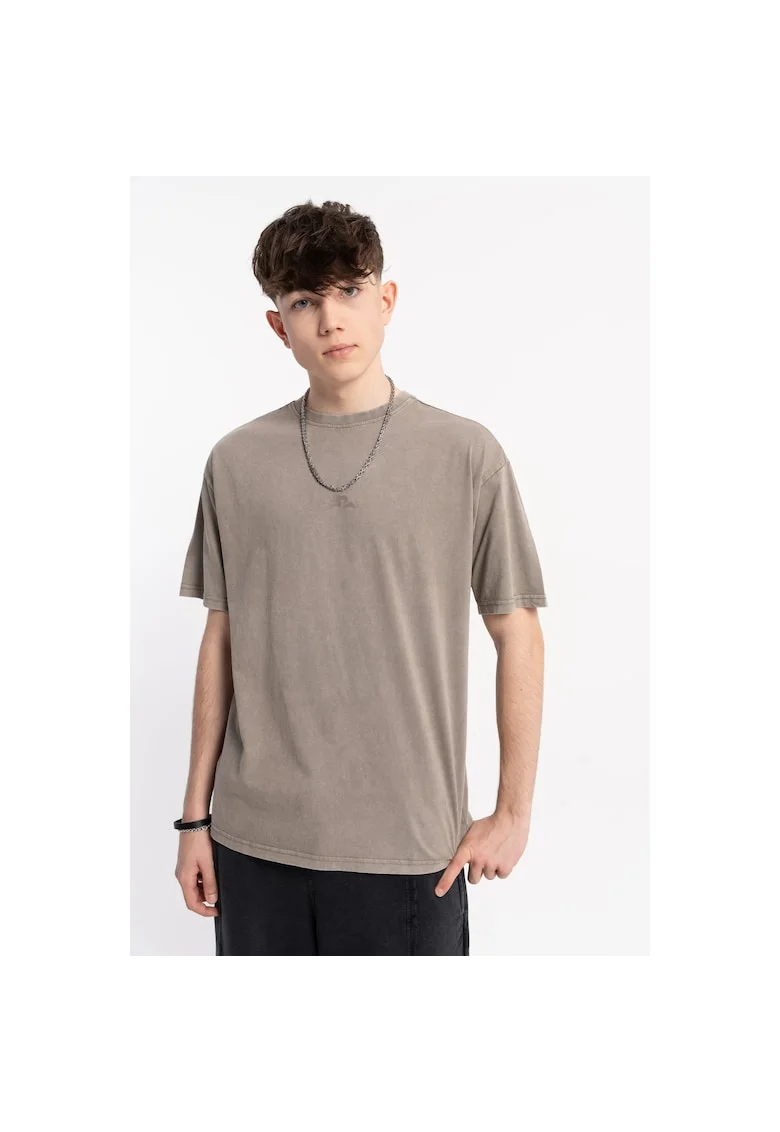 Tricou uni cu croiala lejera,