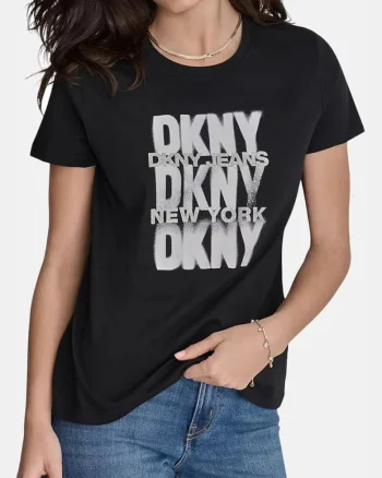 Tricou cu imprumeu logo supradimensionat