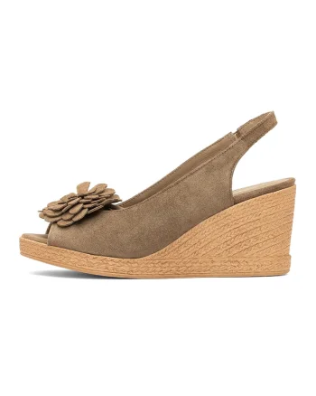 Sandale din piele cu bareta slingback talpa wedge si aplicatie florala Gwen, Bej inchis