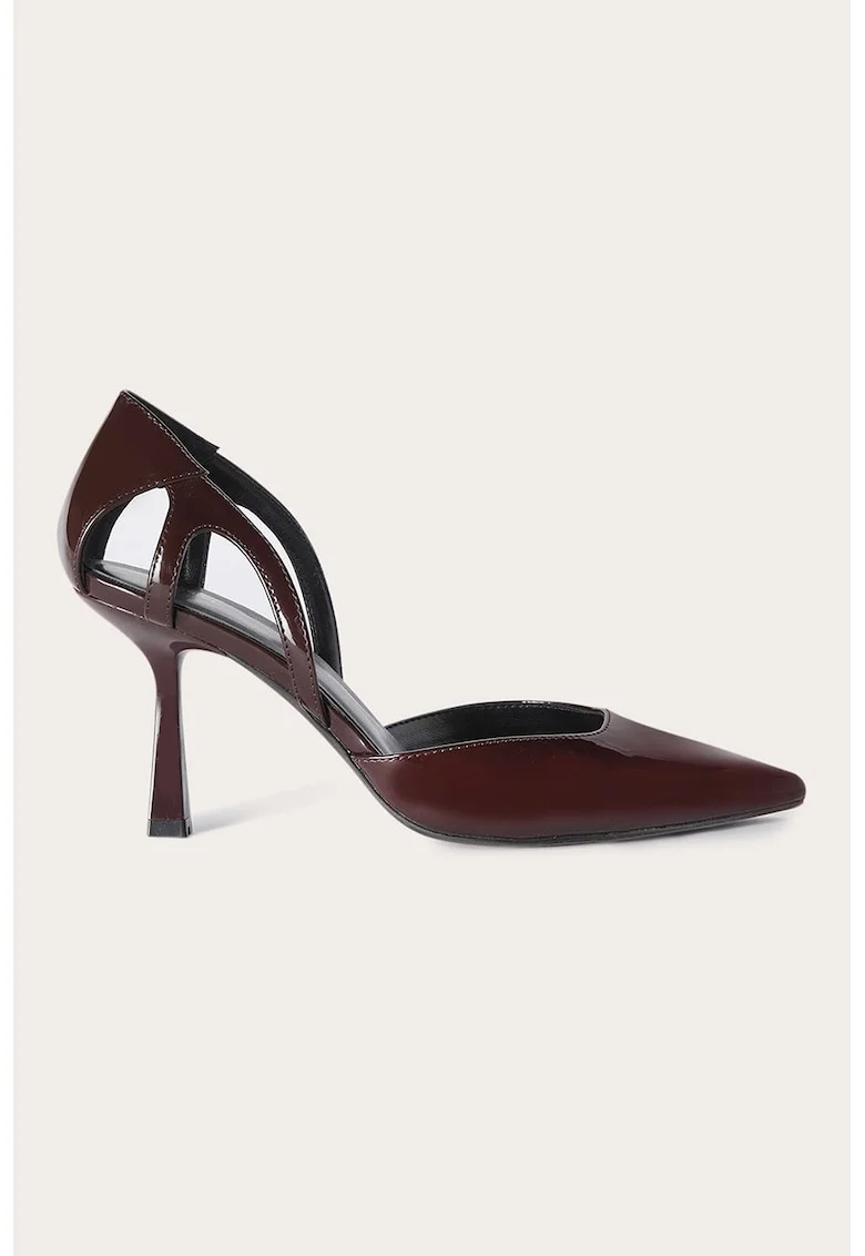Pantofi cu aspect lacuit si decupaje, Maro cognac