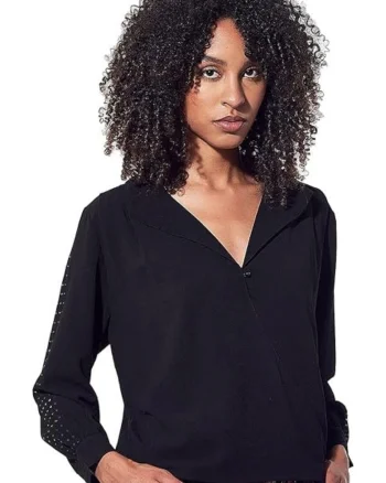 Bluza cu decolteu in V si detalii cu paiete,