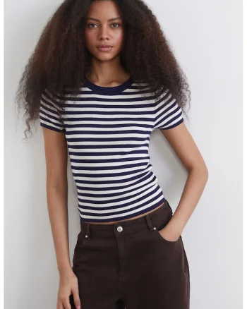 Tricou slim fit cu model in dungi si decolteu rotund, Alb optic/Violet aubergine