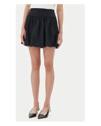 Fusta  negru, Negru