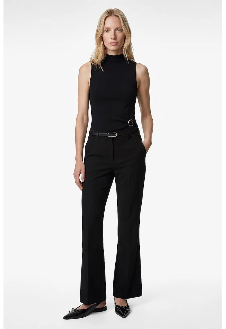 Pantaloni slim-fit cu croiala evazata si curea, Negru