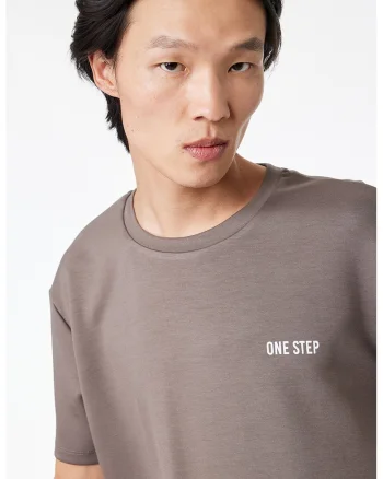 Tricou lejer cu decolteu la baza gatului, Bej