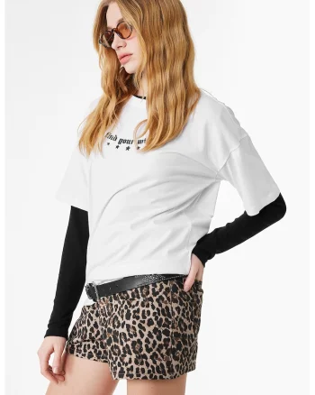 Pantaloni scurti din bumbac cu model animal print, Maro taupe/Maro pamantiu