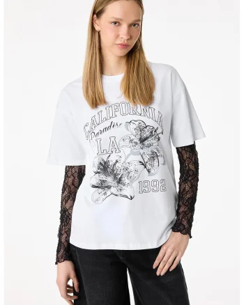 Tricou cu imprimeu floral si text, Alb murdar