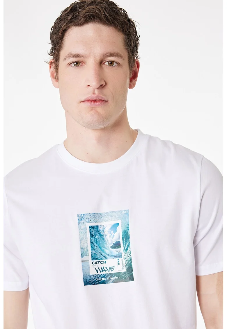Tricou cu decolteu la baza gatului si imprimeu grafic, Alb