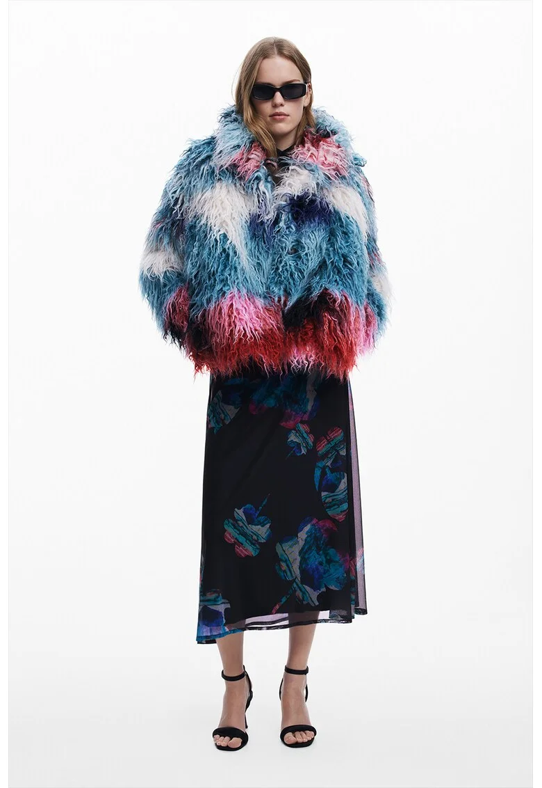 Haina de blana sintetica cu model tie-dye, Rosu/Alb/Albastru