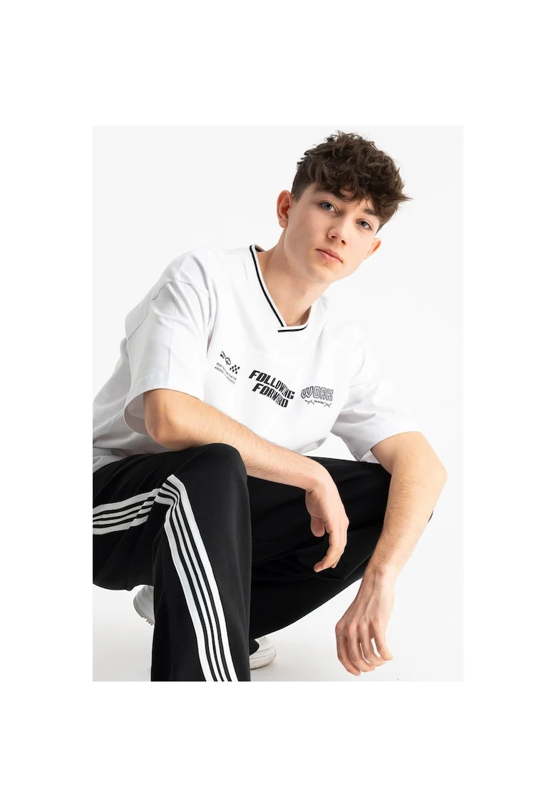 Tricou lejer cu imprimeu text
