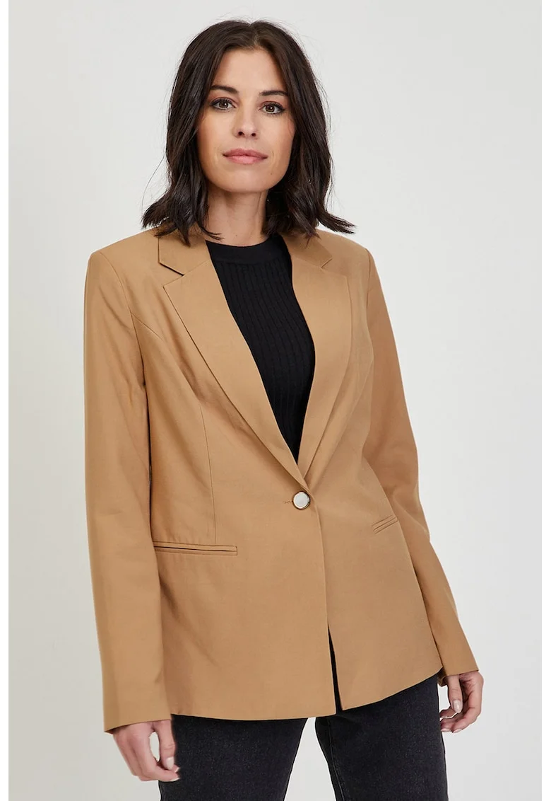Sacou cu un nasture, Maro camel
