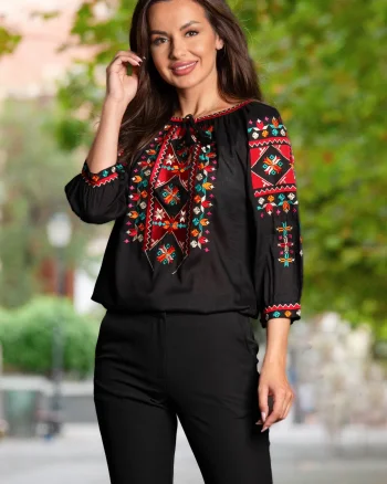 Ie traditionala neagra din vascoza cu broderie viu colorata