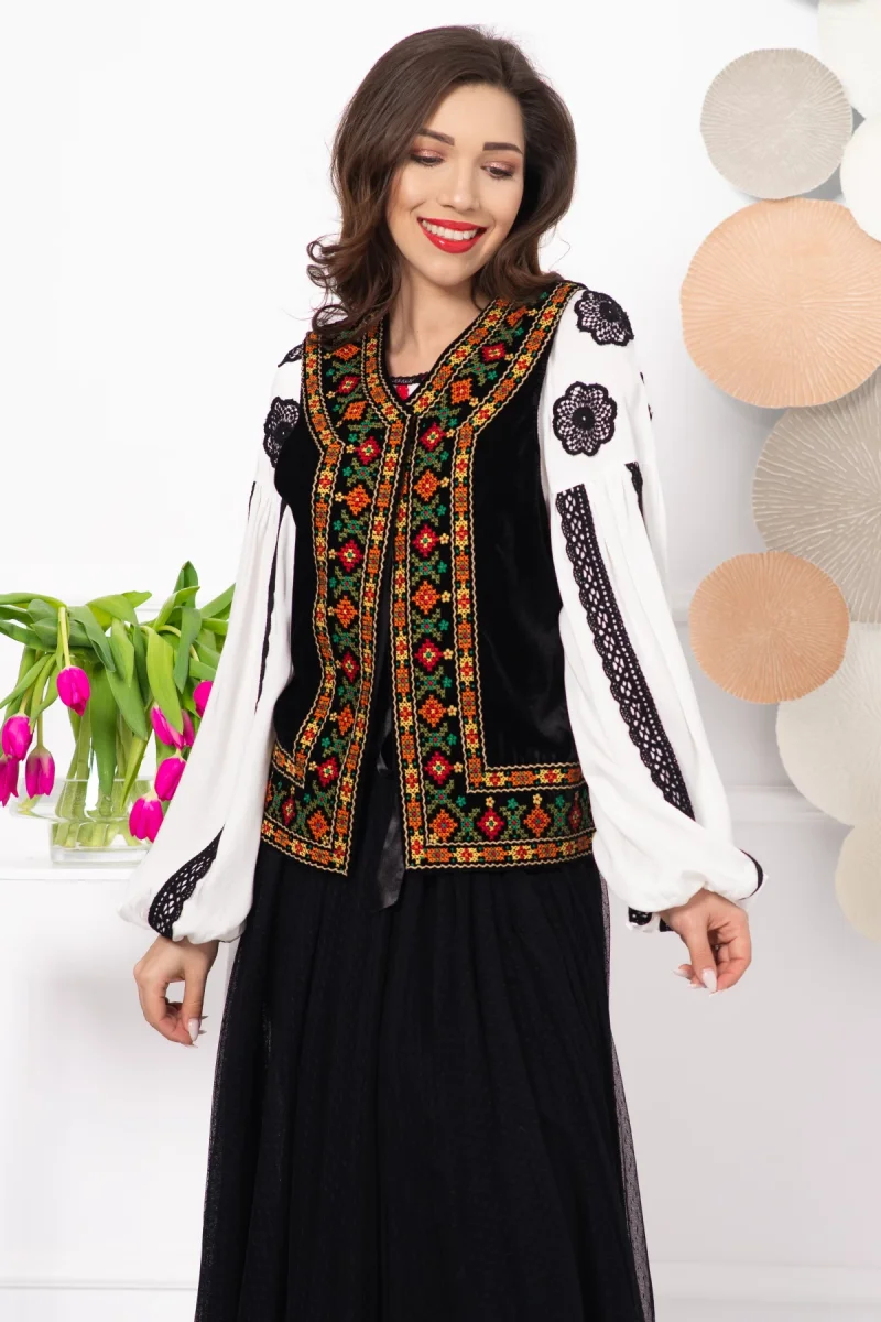 Vesta traditionala Creola din catifea cu broderie geometrica multicolora