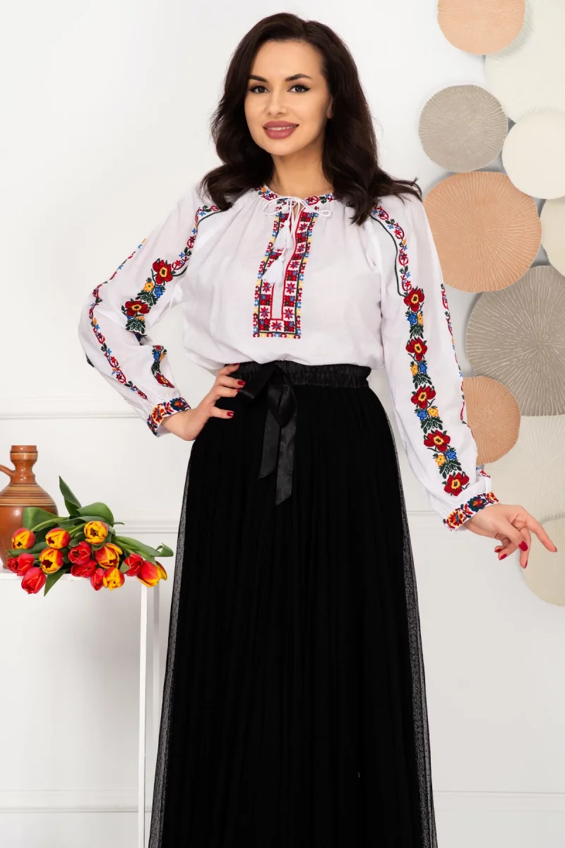 Ie dama traditionala Monica cu broderie florala multicolora